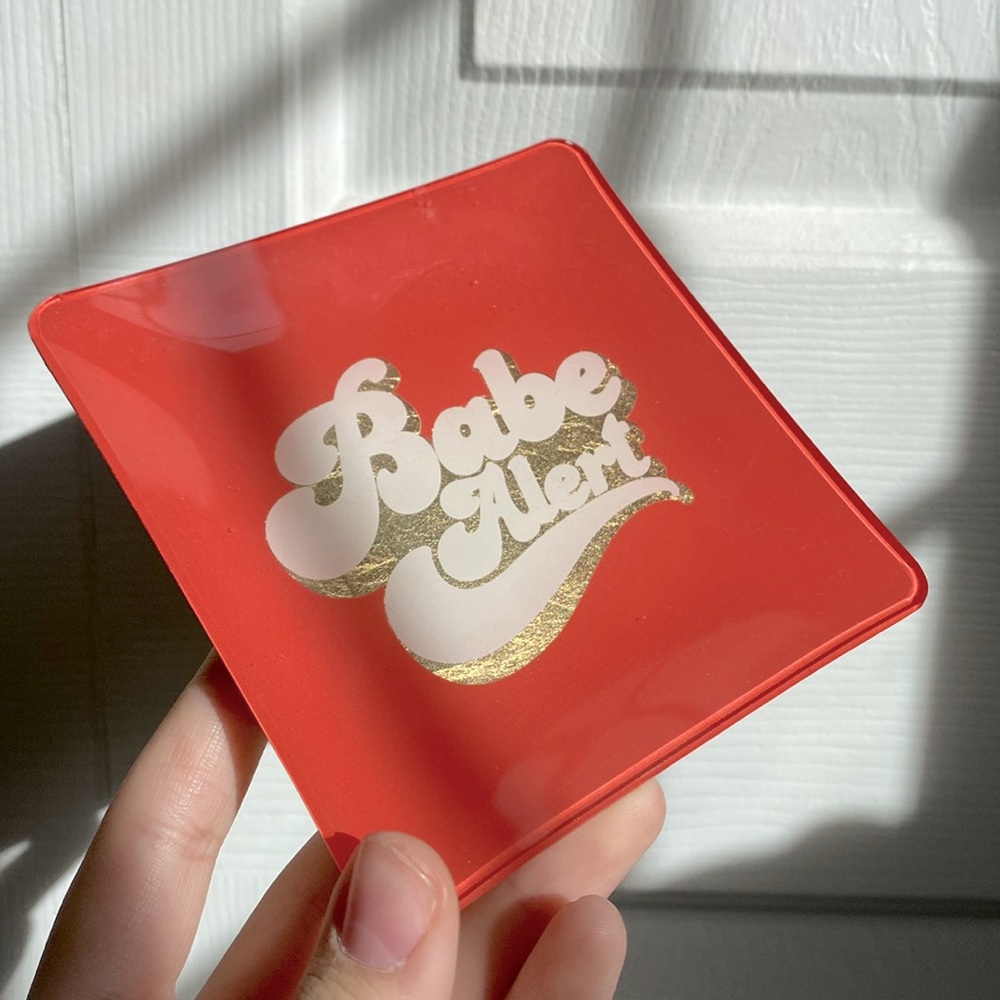“babe alert” vintage jewlery dish!